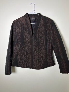 Dana Buchman Women’s Petite 14 Brown Textured Zip Jacket with Subtle Pattern